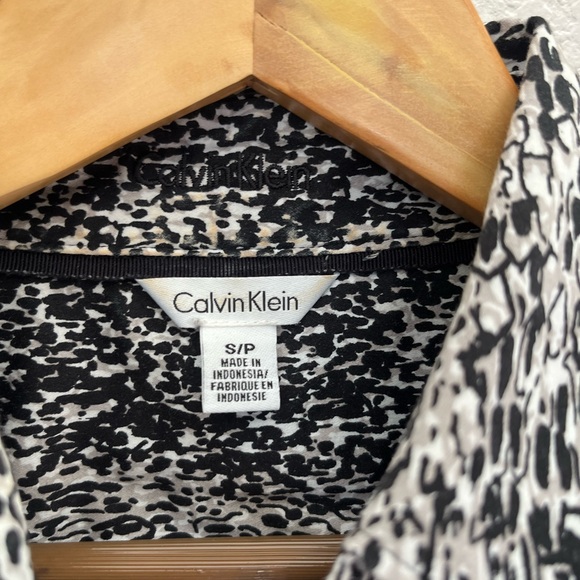 Calvin Klein Patterned Button Down Long Sleeve Collared Shirts - Pink and Black - Picture 3 of 13